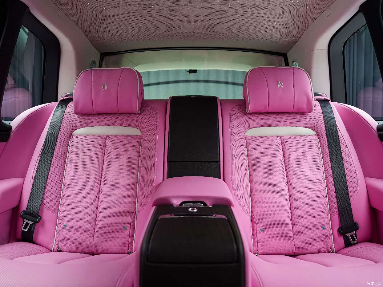 Rolls-Royce Cullinan, 2023 31