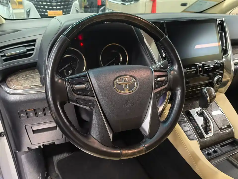 Toyota Elfa Toyota Elfa