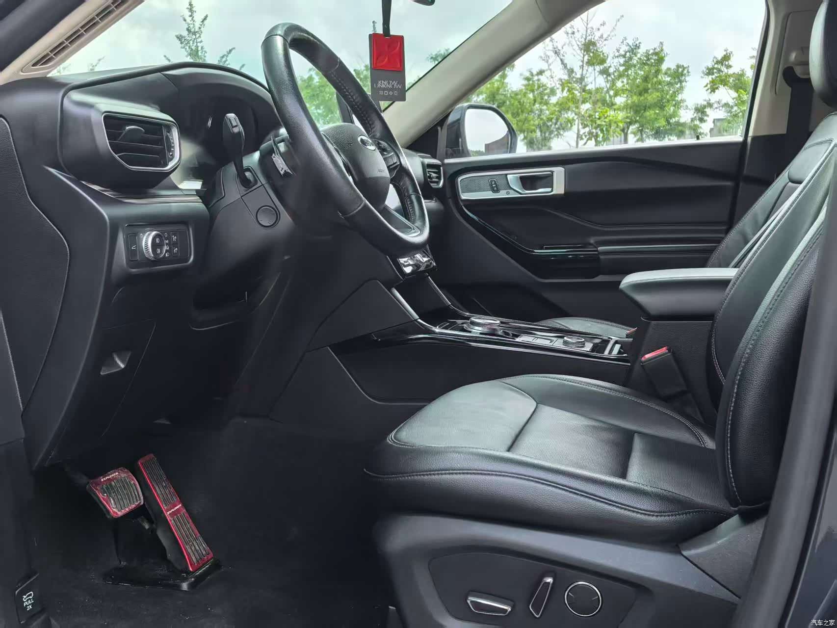 Ford Explorer, 2021 4