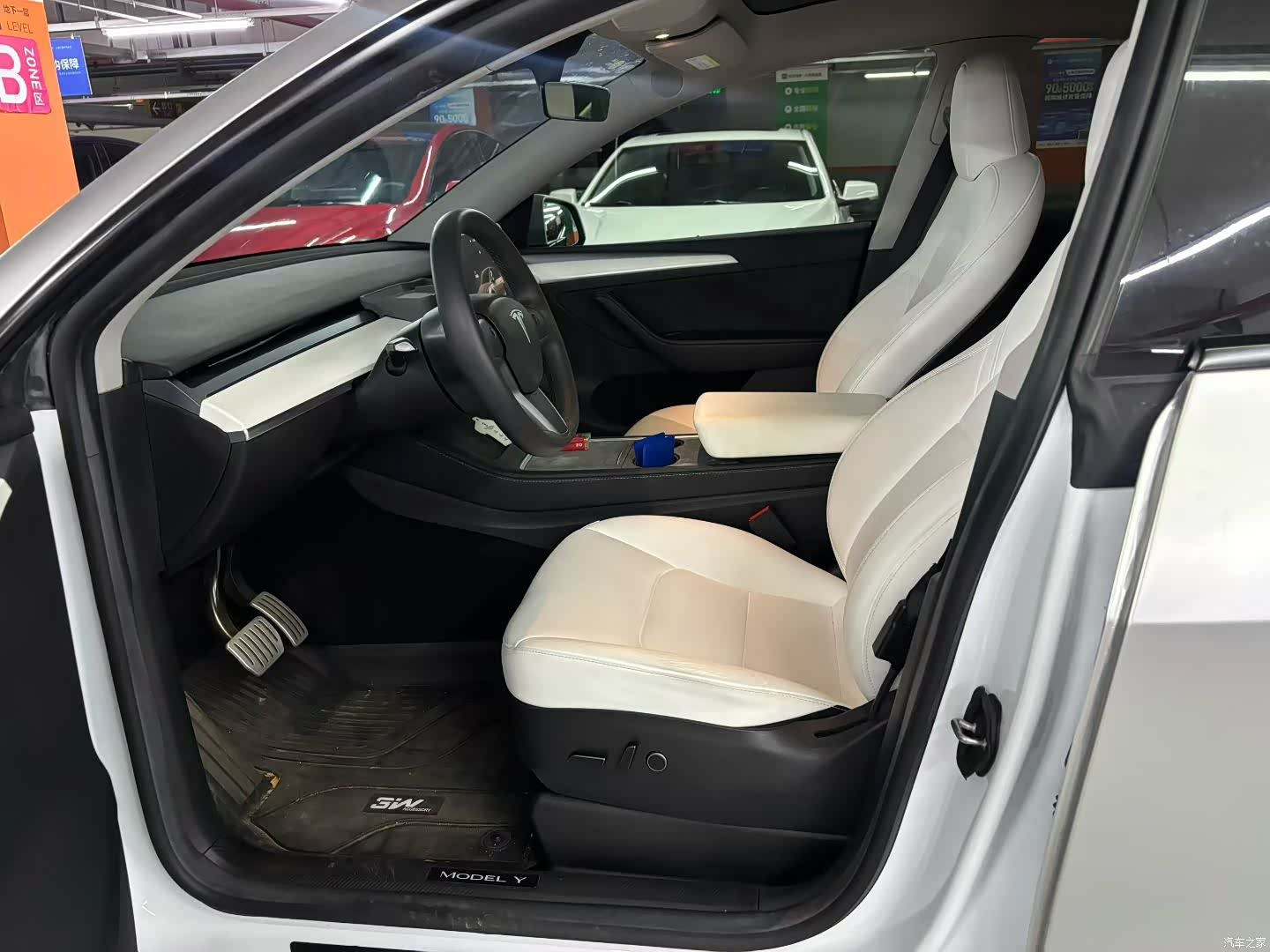 Tesla Model Y, 2023 все фото