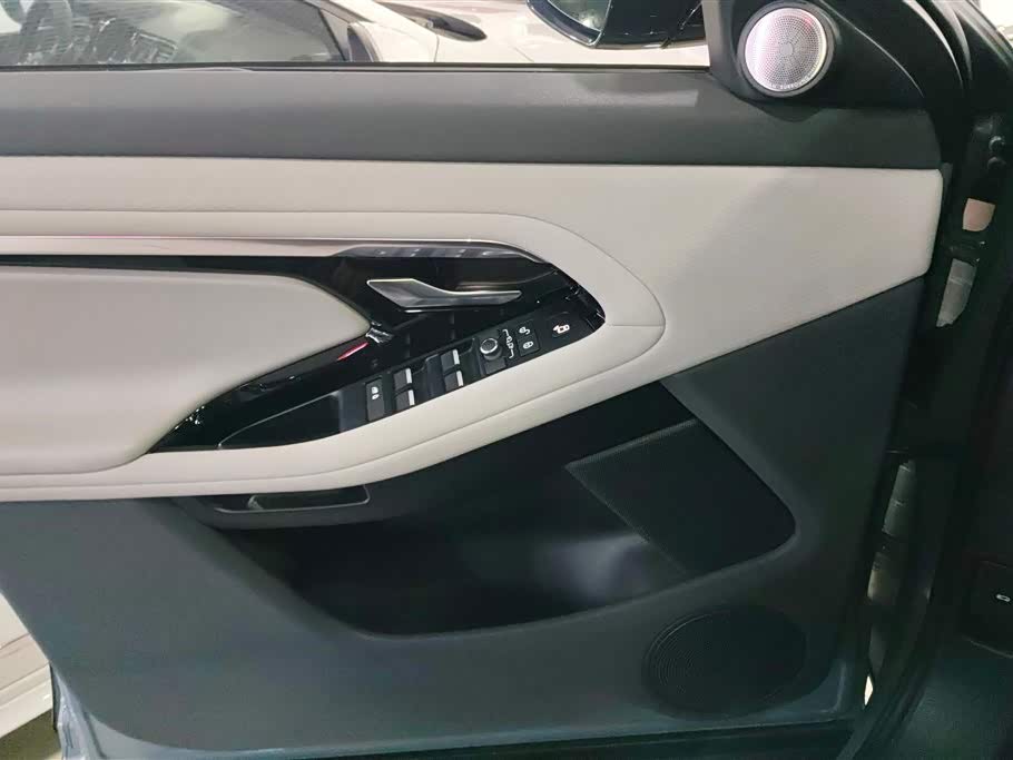 Land Rover Range Rover Aurora