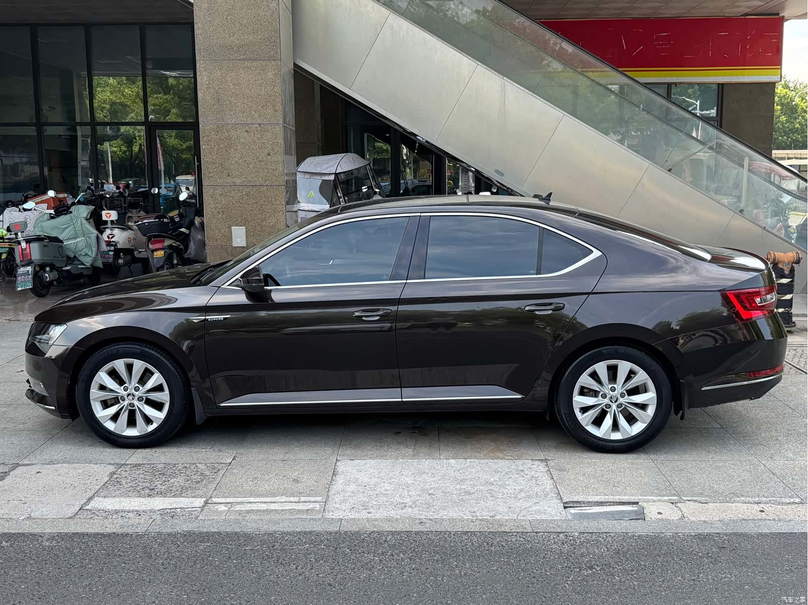 Skoda Superb, 2016 3
