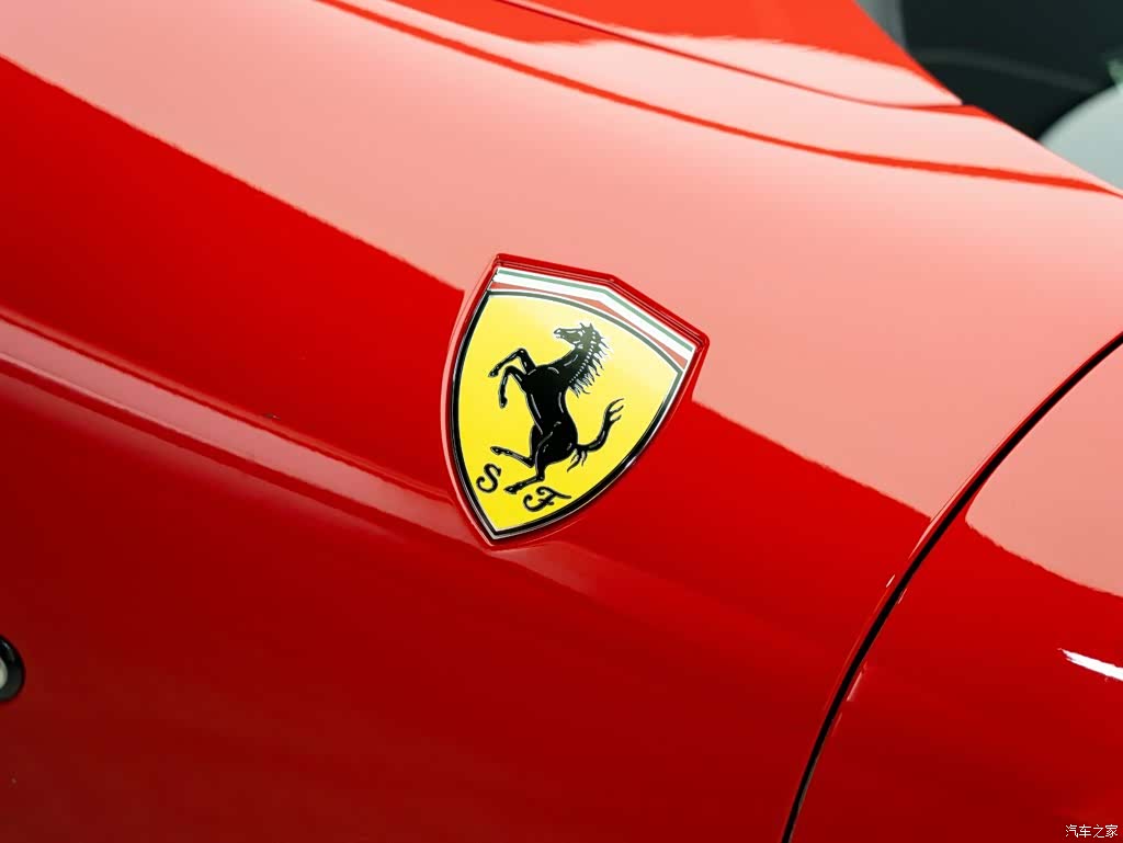 Ferrari Roma, 2023 4