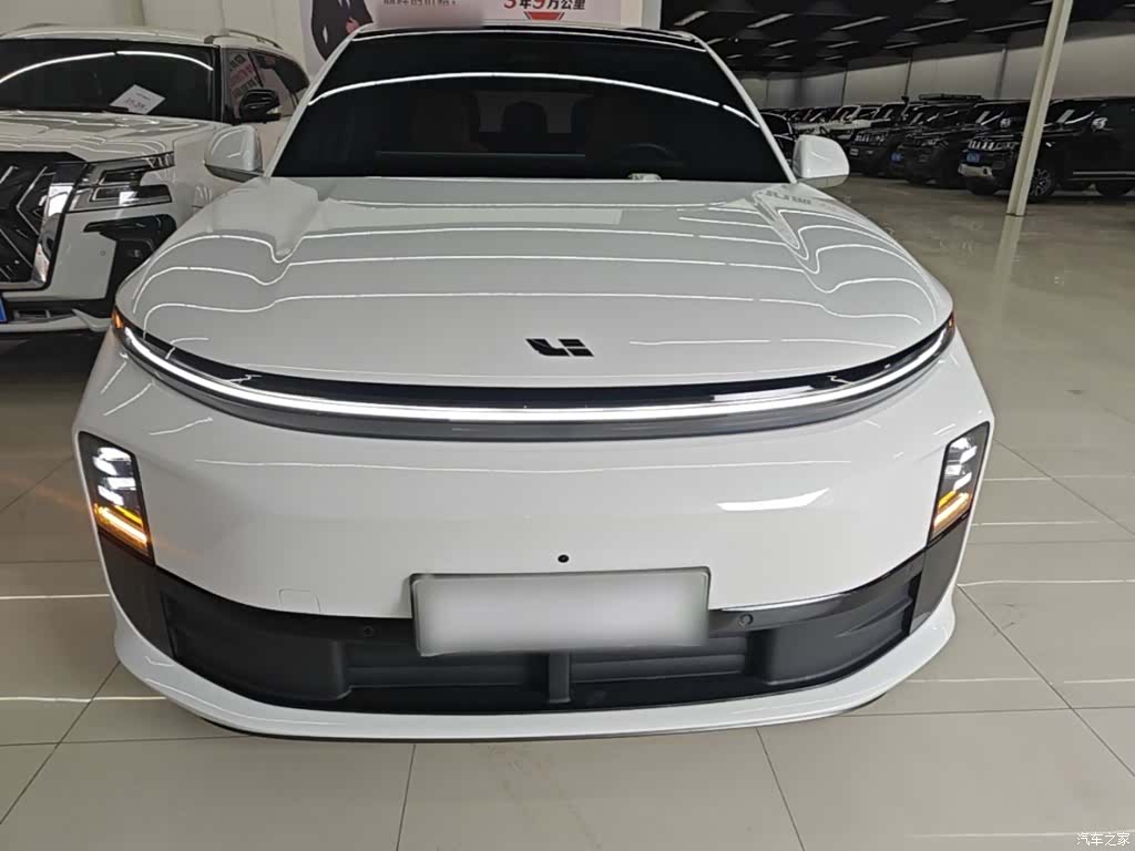 Li Auto L6, 2024 3