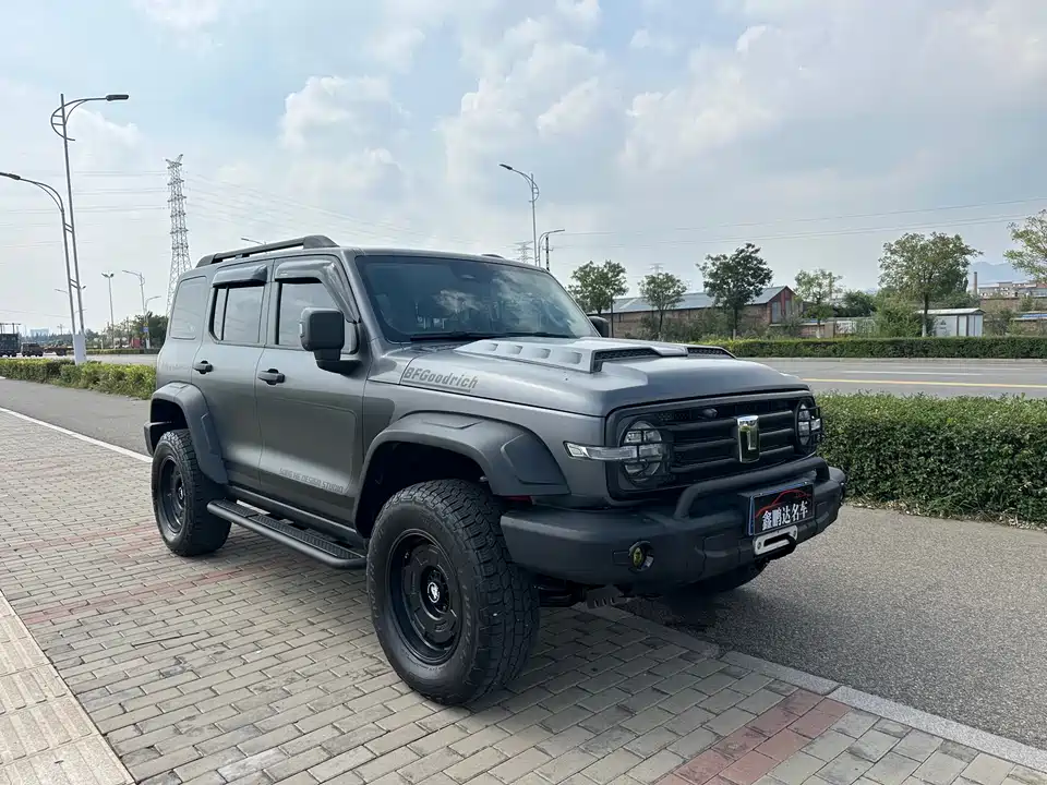 Tank 300 Tank 300