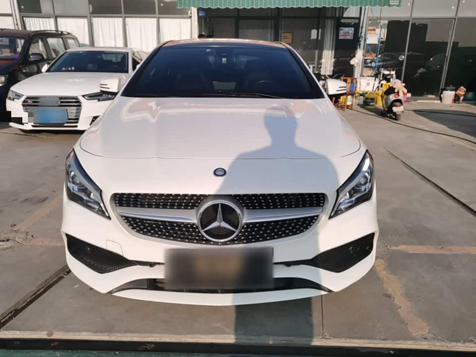 Mercedes-Benz CLA