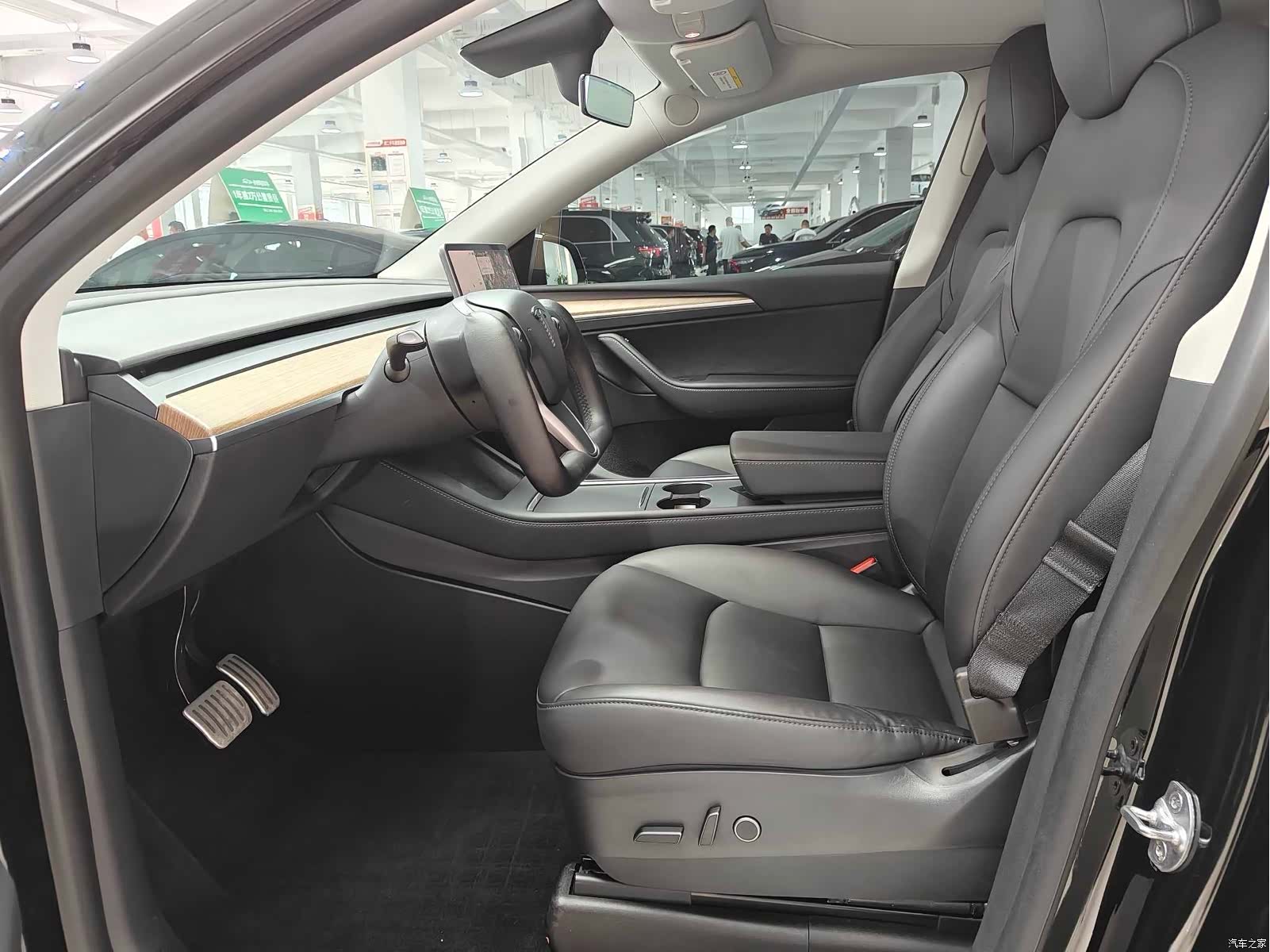 Tesla Model Y, 2021 7