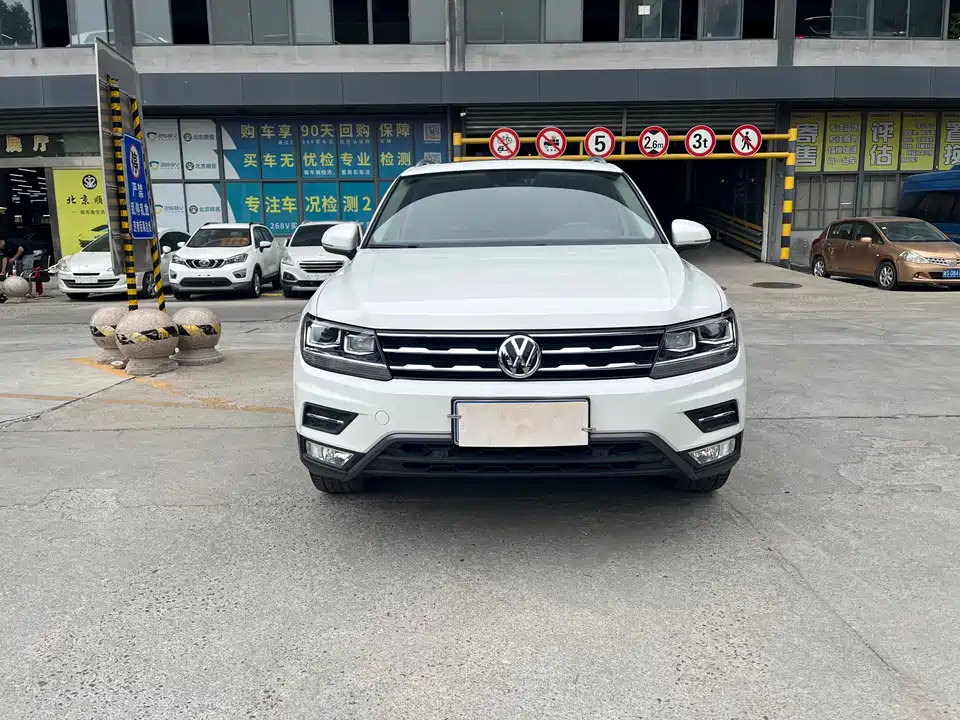 Volkswagen Tiguan L