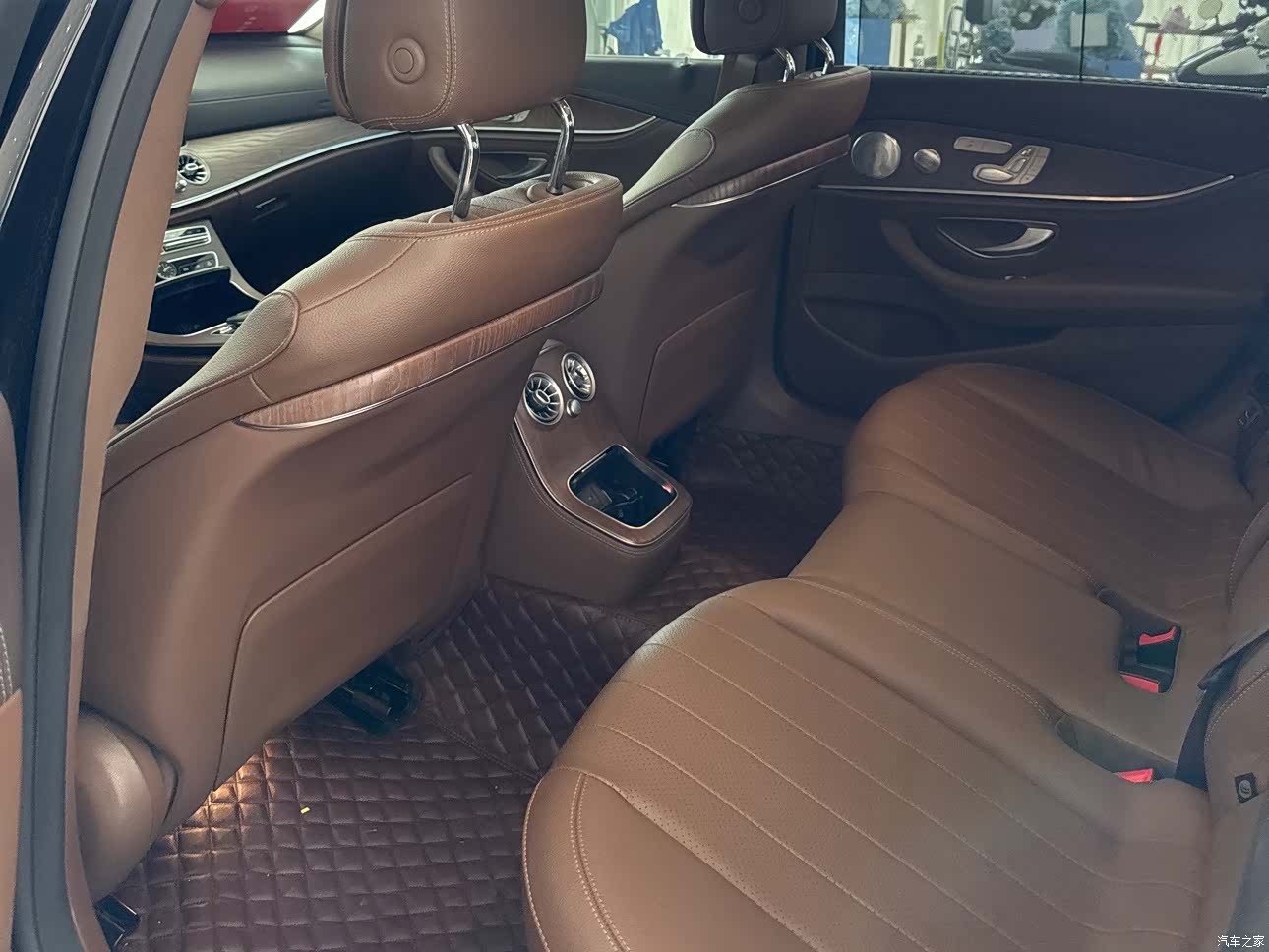 Mercedes-Benz E-Class, 2022 8
