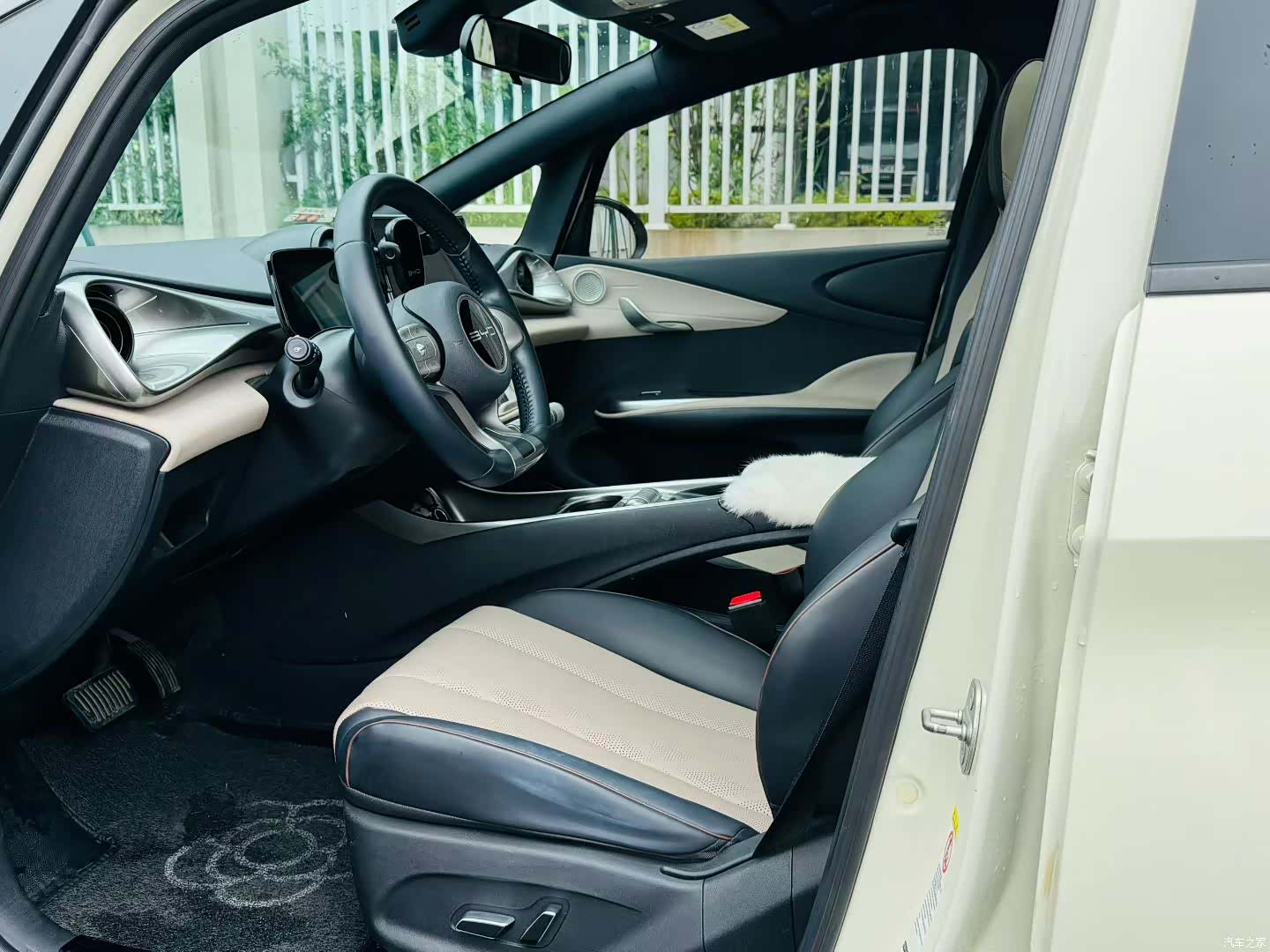 BYD Dolphin, 2023 4
