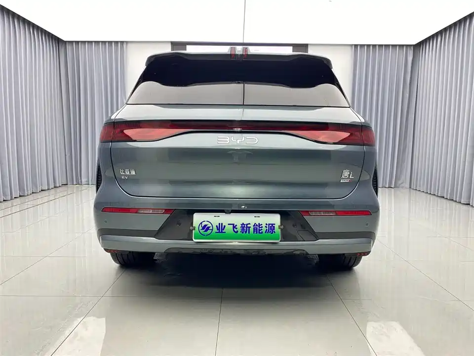 BYD Tang L