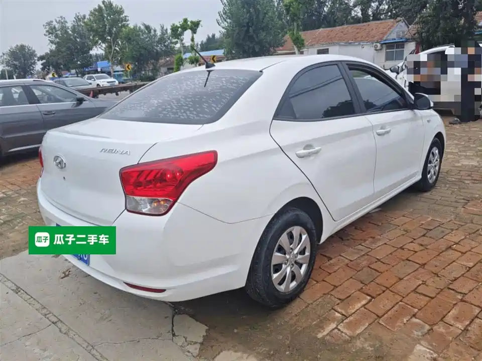 Hyundai Rena
