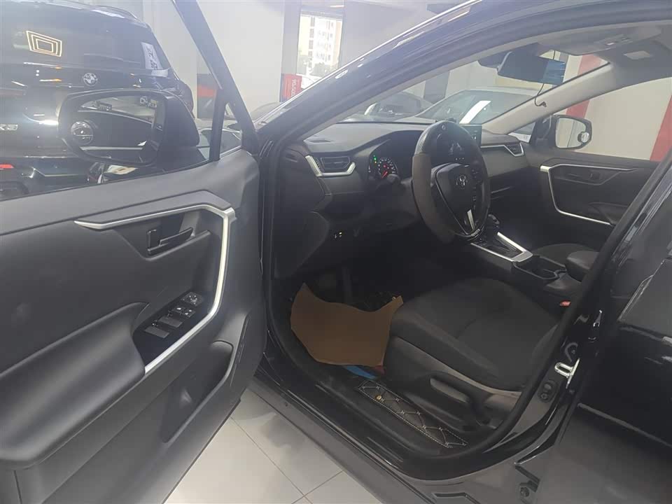 Toyota RAV4 Rongfang