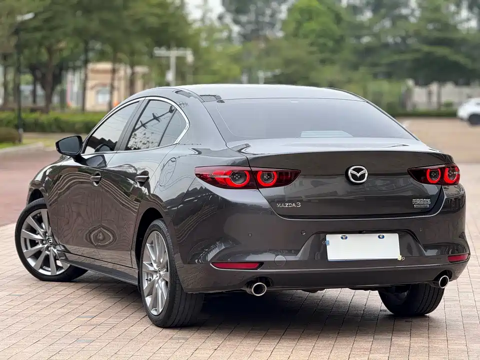 Mazda 3 Angkesaila