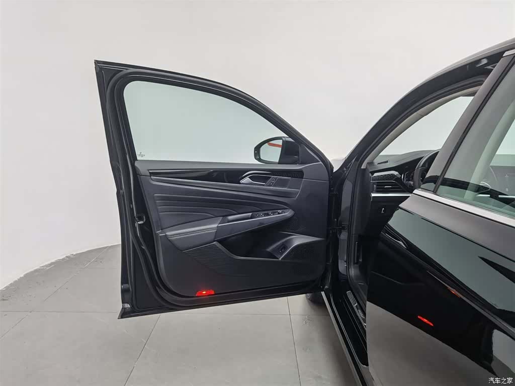 Volkswagen Passat, 2023 8