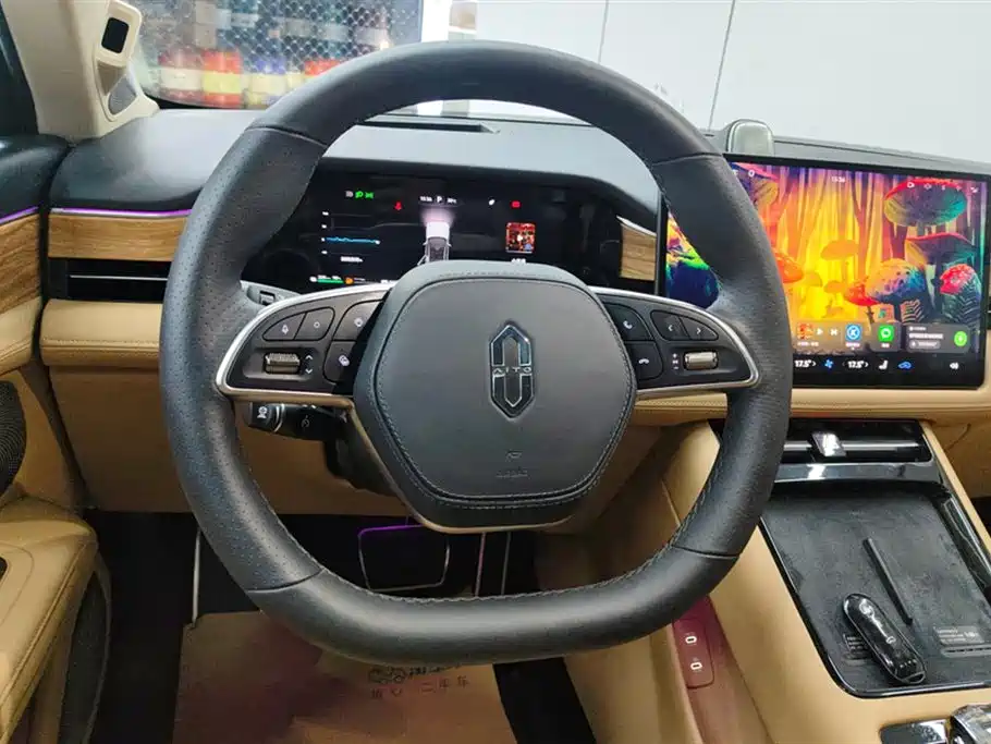 AITO Ask the world M5