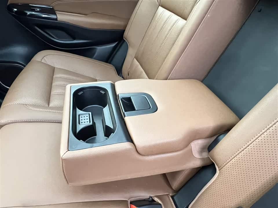 Changan CS95