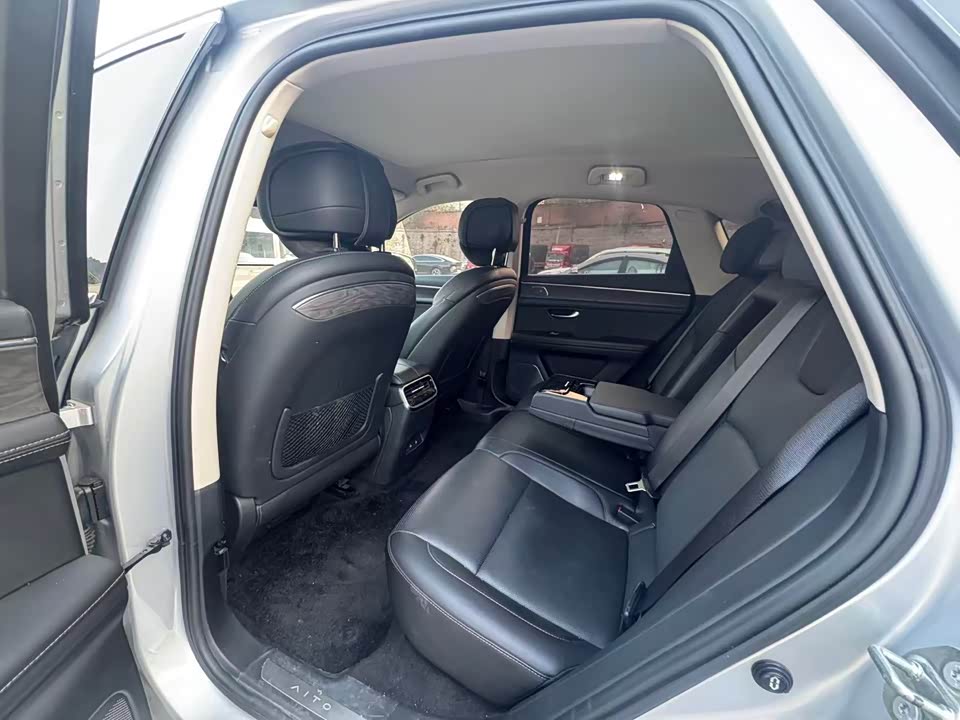 AITO Ask the world M5