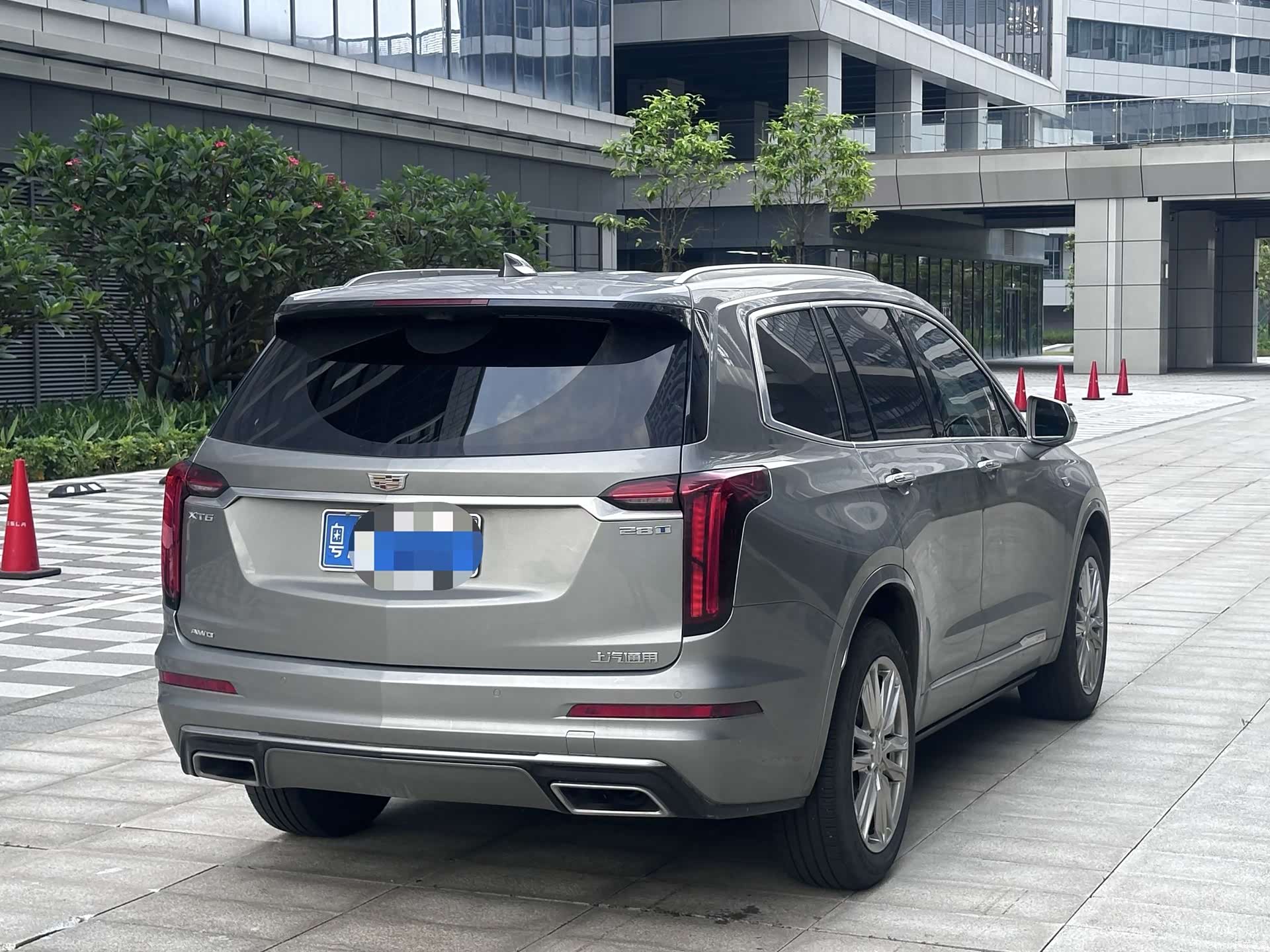 Cadillac XT6, 2023 все фото
