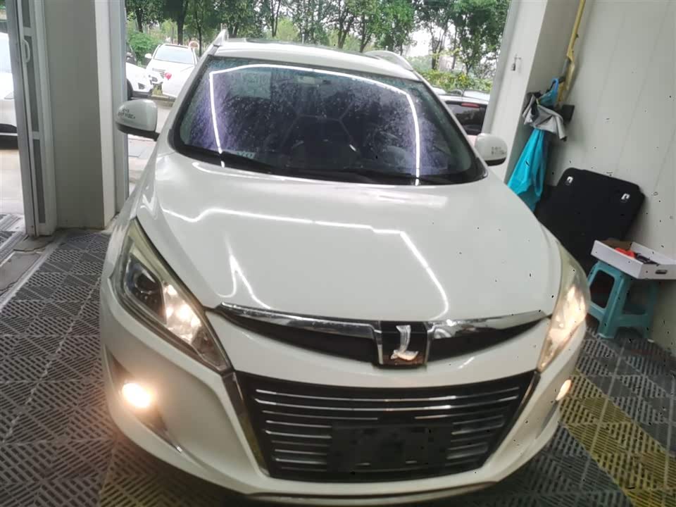 Luxgen Excellent 6 SUV