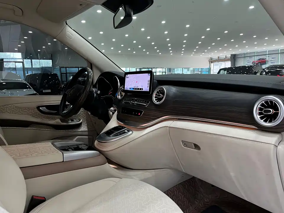 Mercedes-Benz V-class Mercedes-Benz V-class