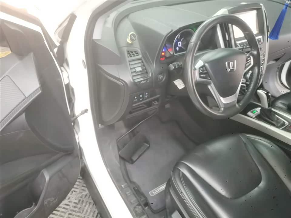 Luxgen Excellent 6 SUV