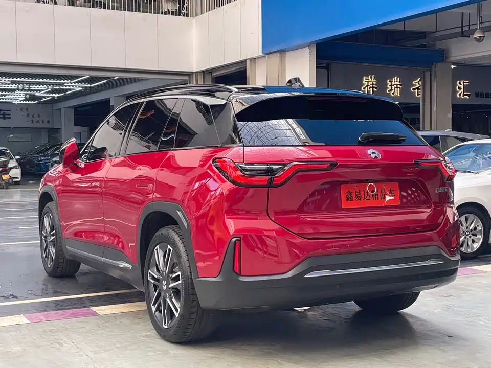 NIO ES6
