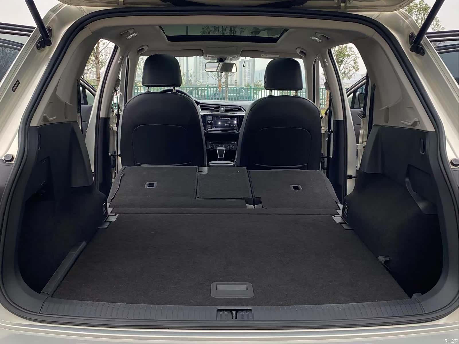 Volkswagen Tiguan L, 2019 7