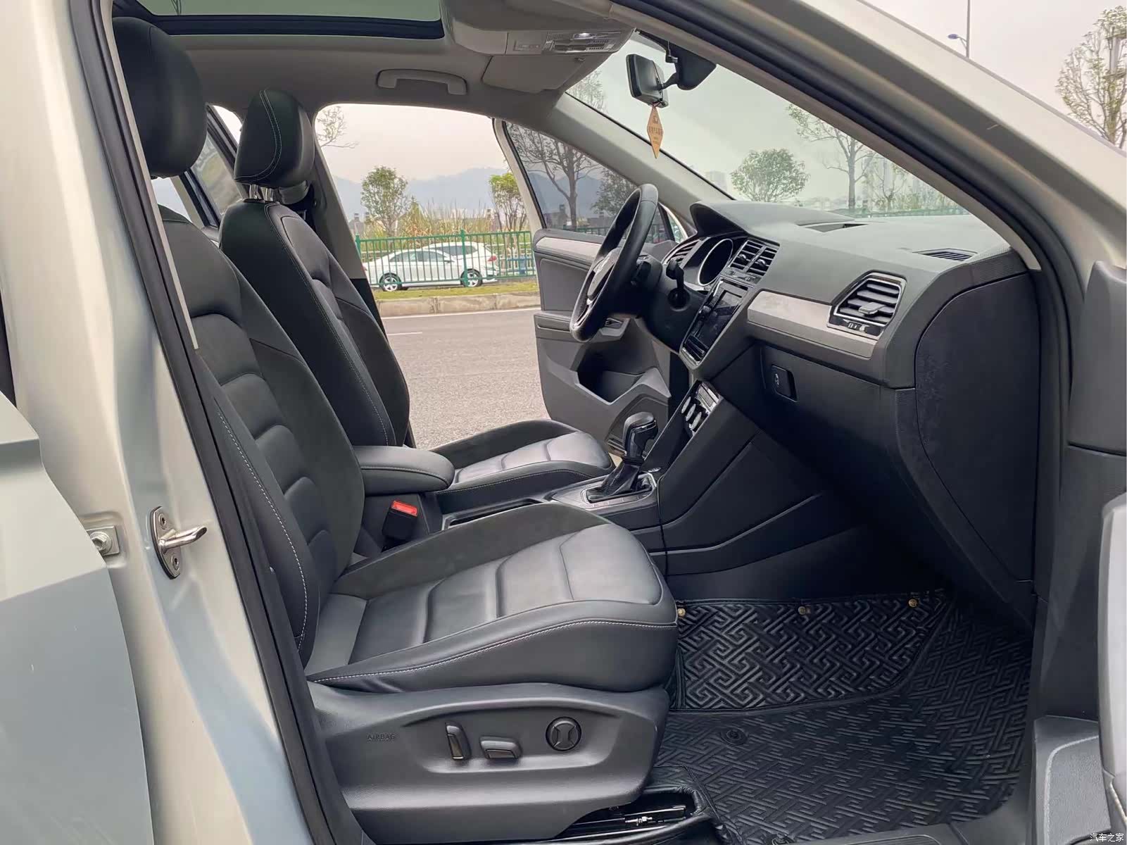 Volkswagen Tiguan L, 2019 9