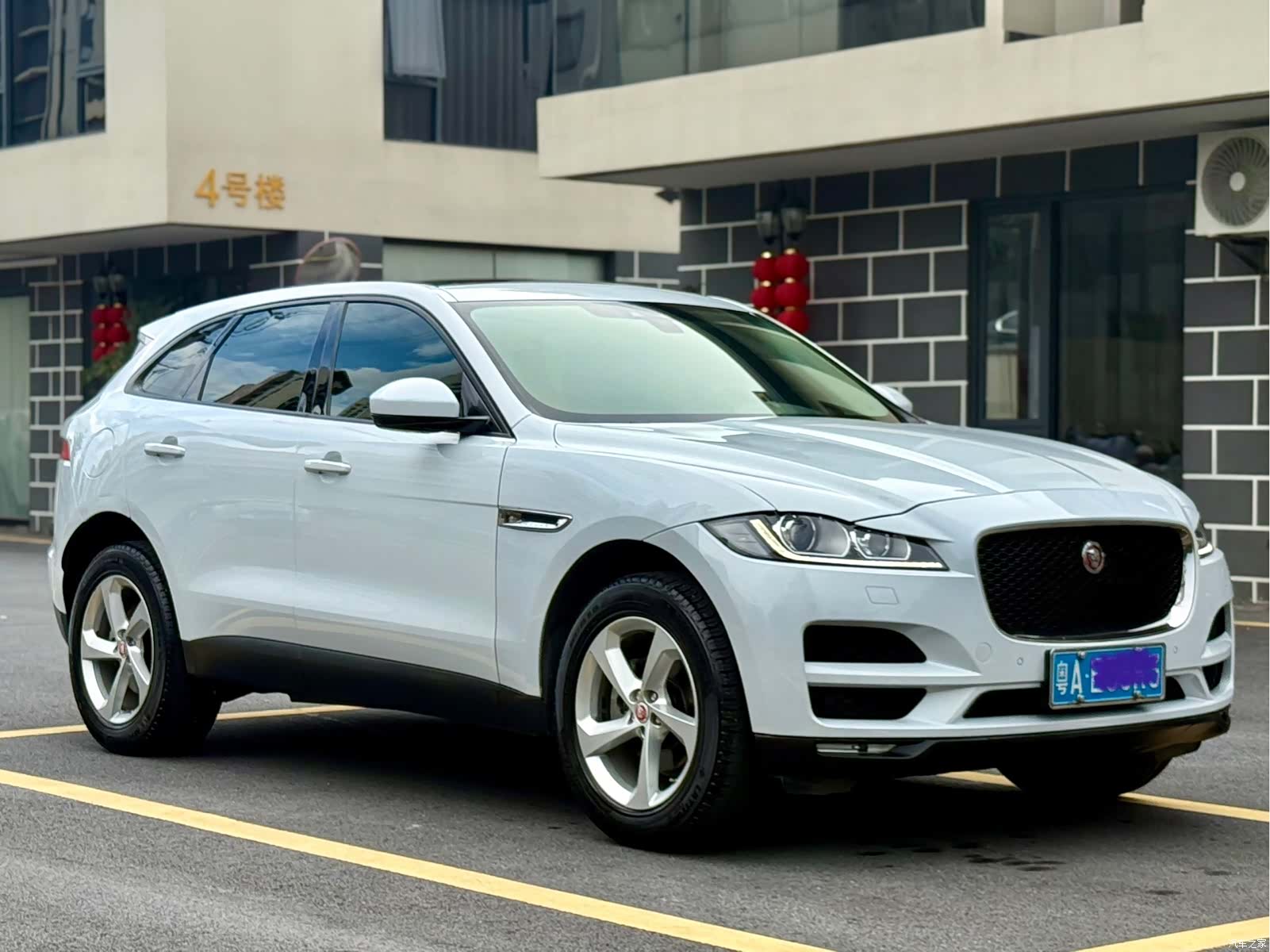 Jaguar F-PACE, 2016 3