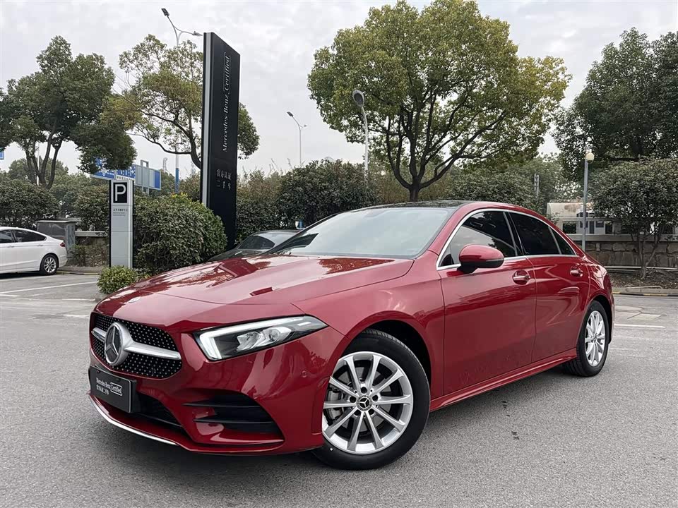 Mercedes-Benz Class A Mercedes-Benz Class A