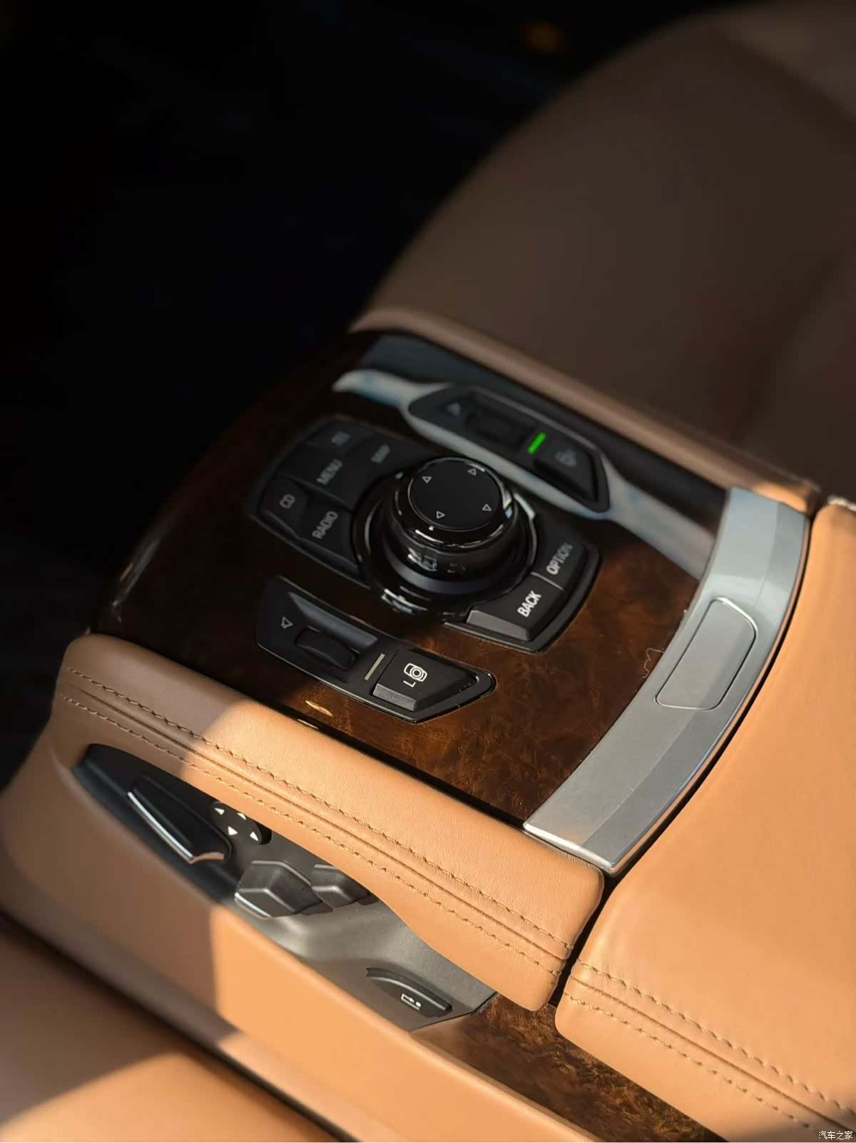 BMW 7 Series, 2011 15