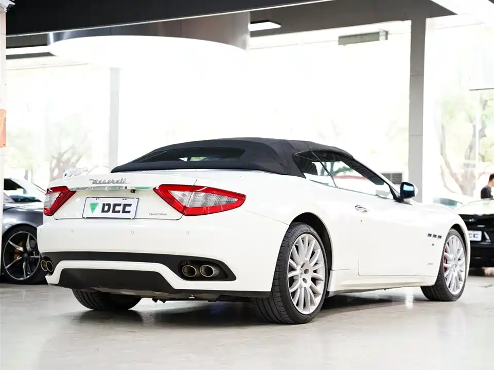 Maserati GranCabrio