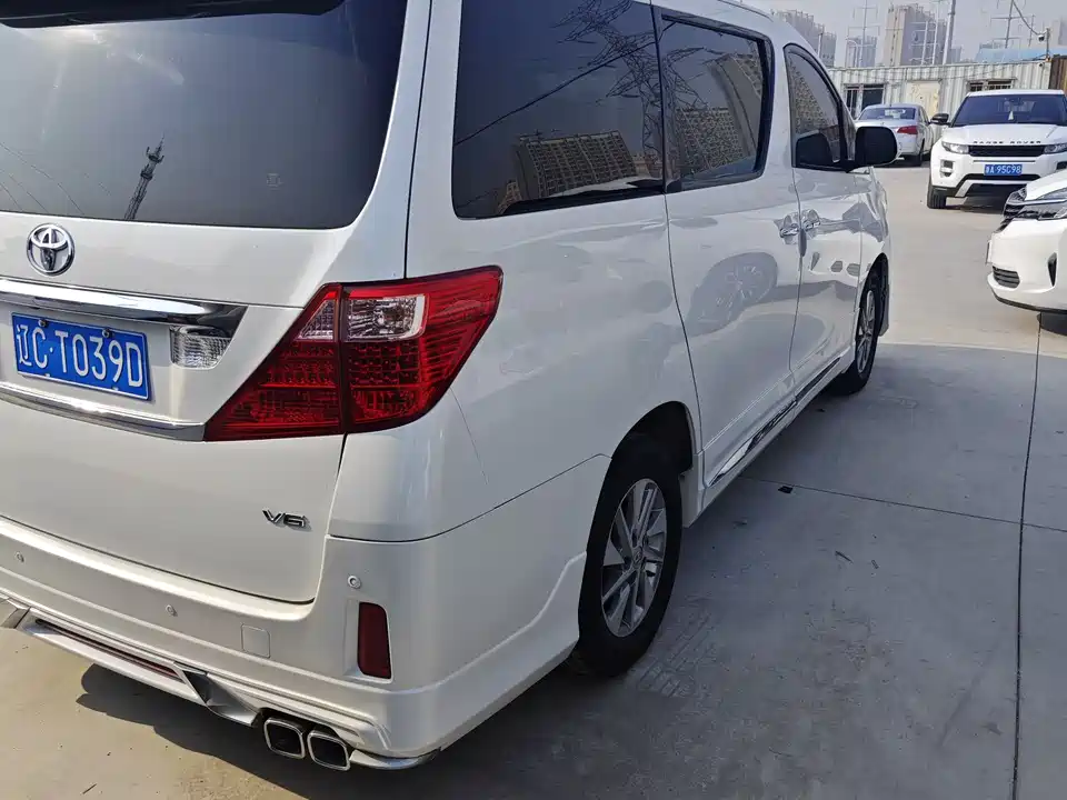 Toyota Elfa Toyota Elfa