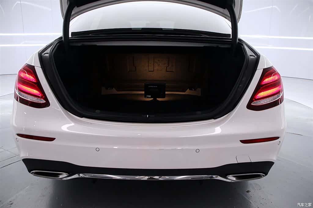 Mercedes-Benz E-Class, 2018 15