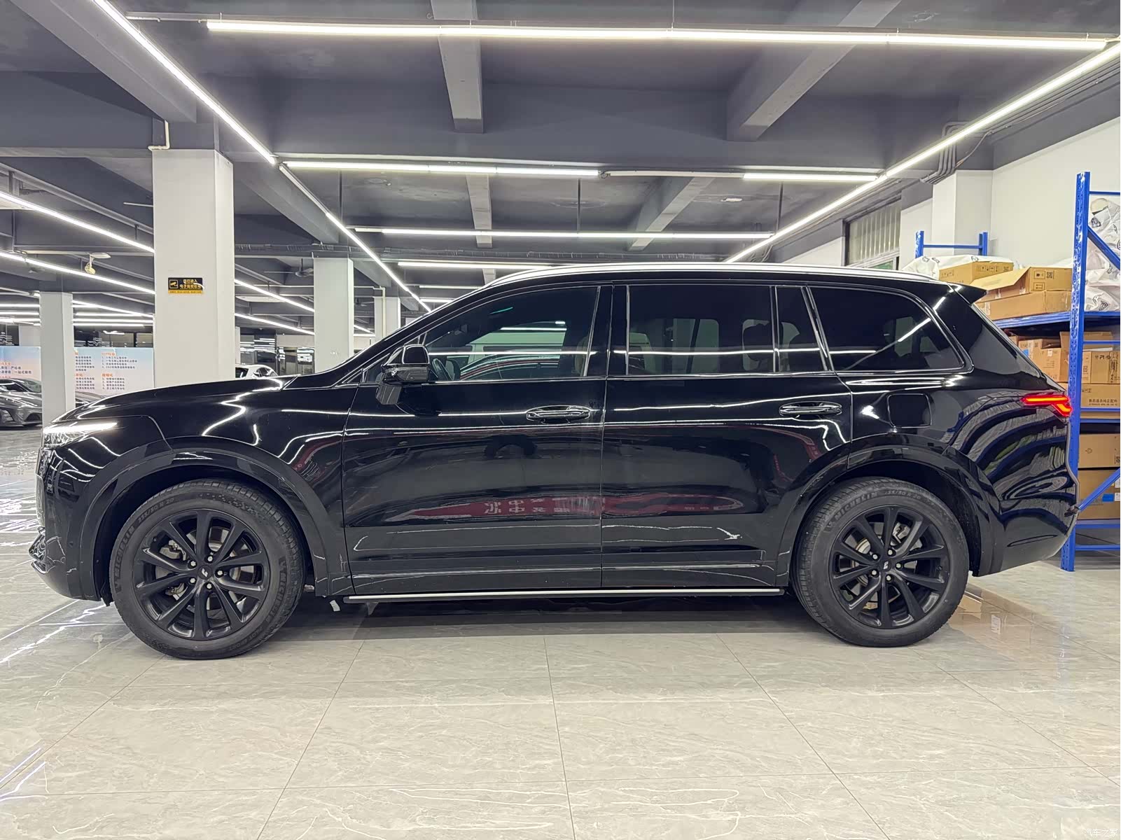 Li Auto ONE, 2023 6