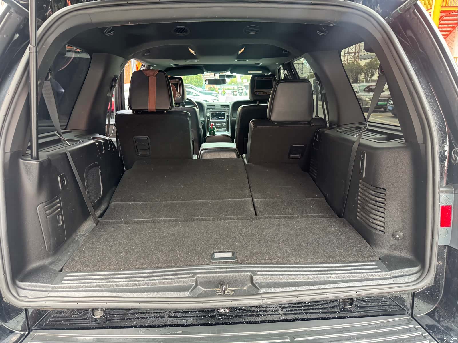 Lincoln Navigator, 2017 8