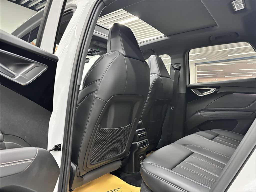 Audi Q4 e-tron, 2024 21