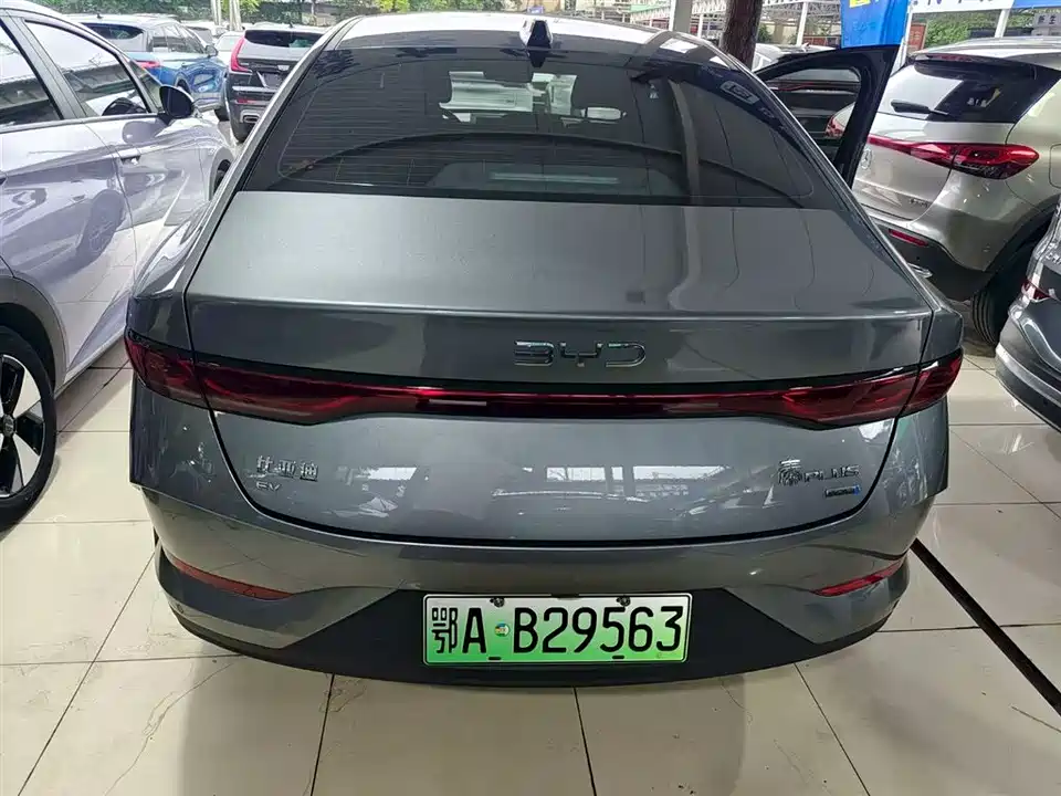 BYD Qin Yuan BYD Qin Yuan