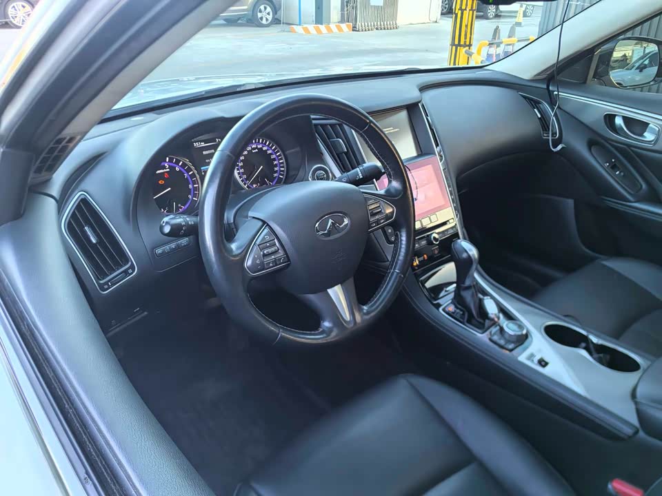 Infiniti Q50
