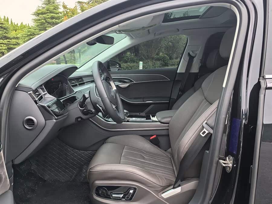 Audi A8 2025, фото 5