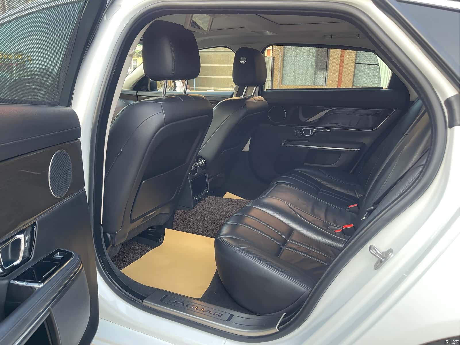 Jaguar XJ, 2019 10