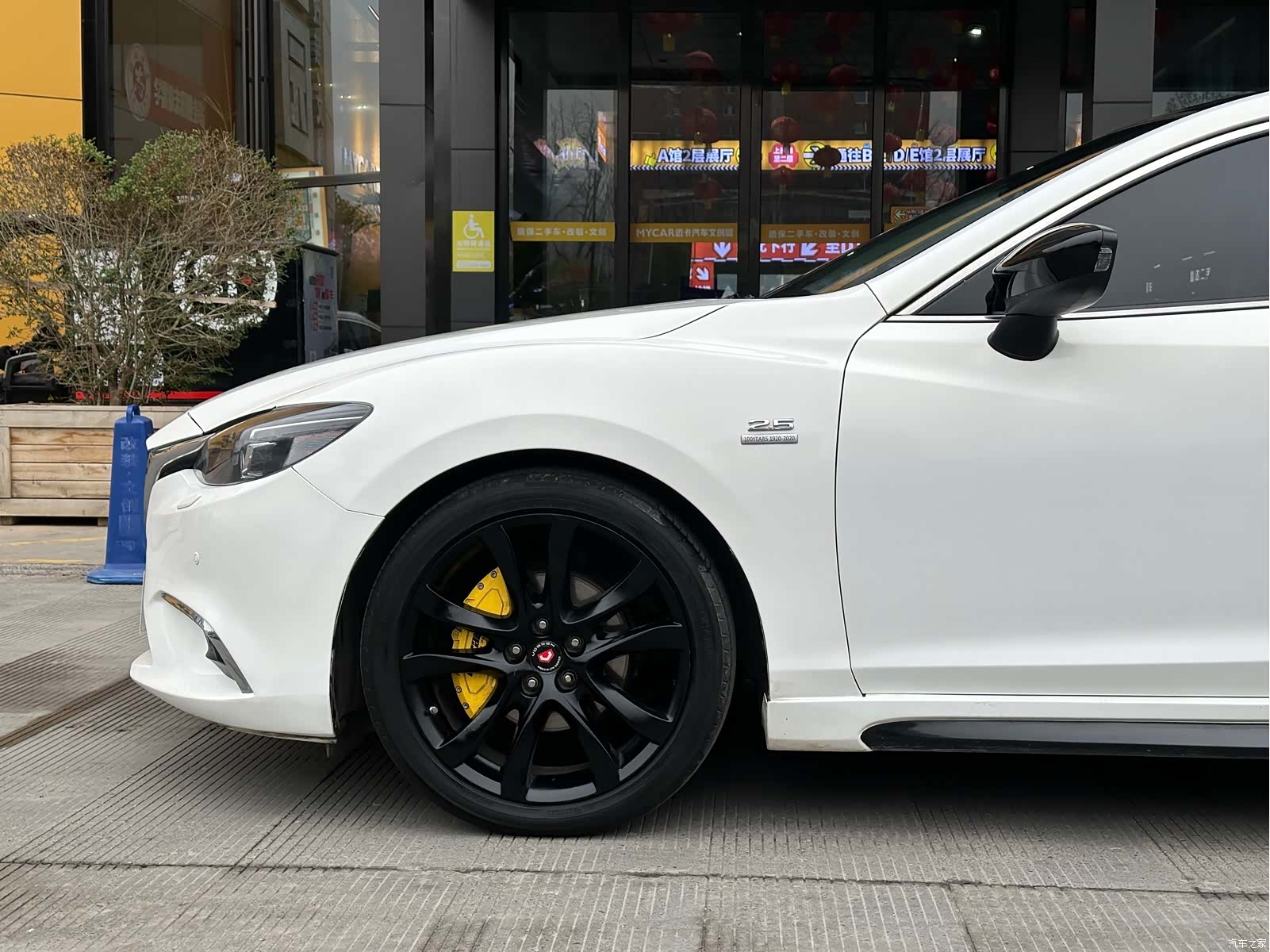 Mazda Atenza, 2017 9