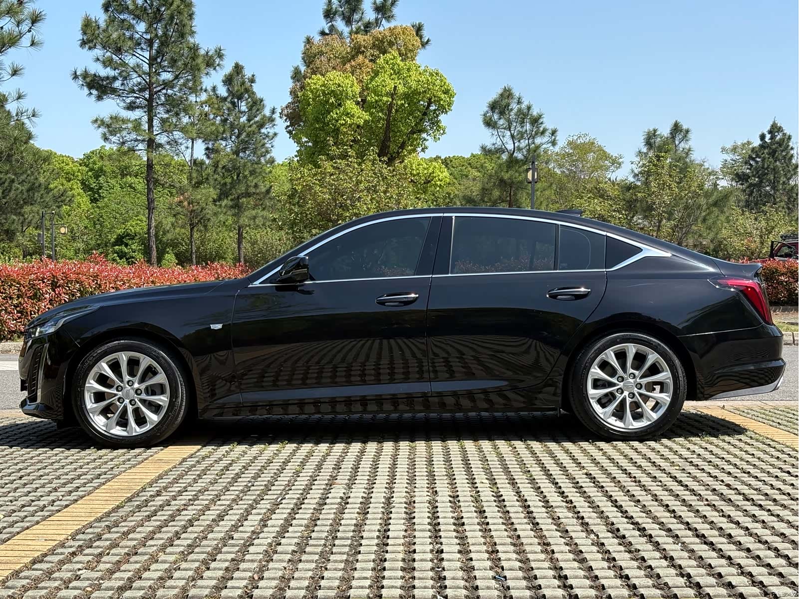 Cadillac CT5, 2022 все фото