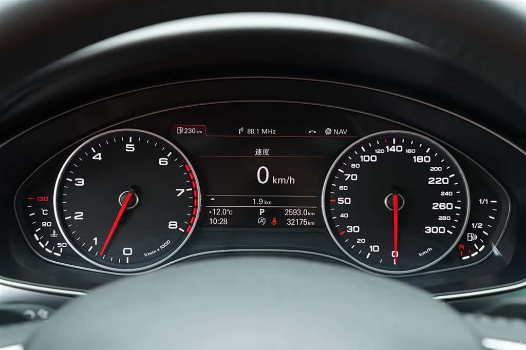 Audi A6L, 2012 34