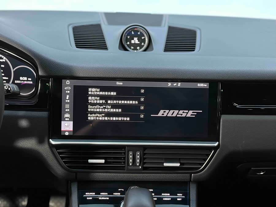 Porsche Cayenne 2019, фото 22
