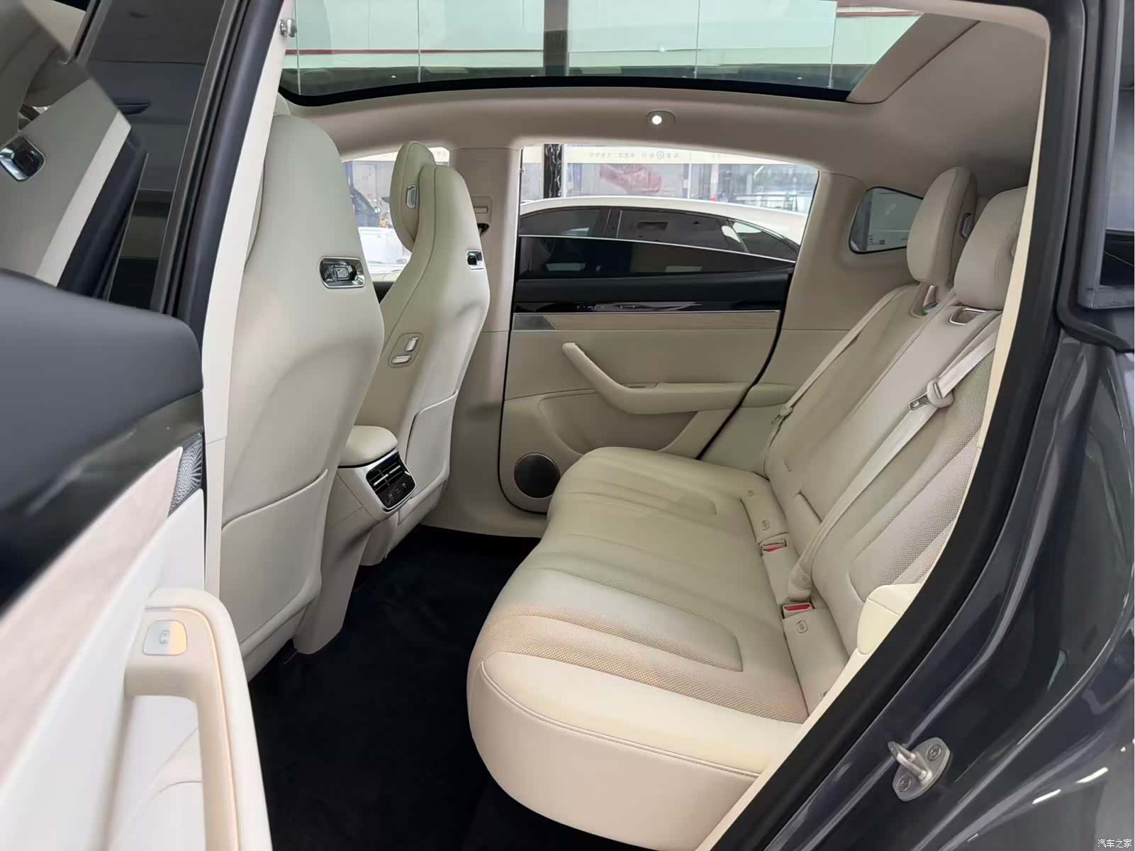 Luxeed R7, 2024 9