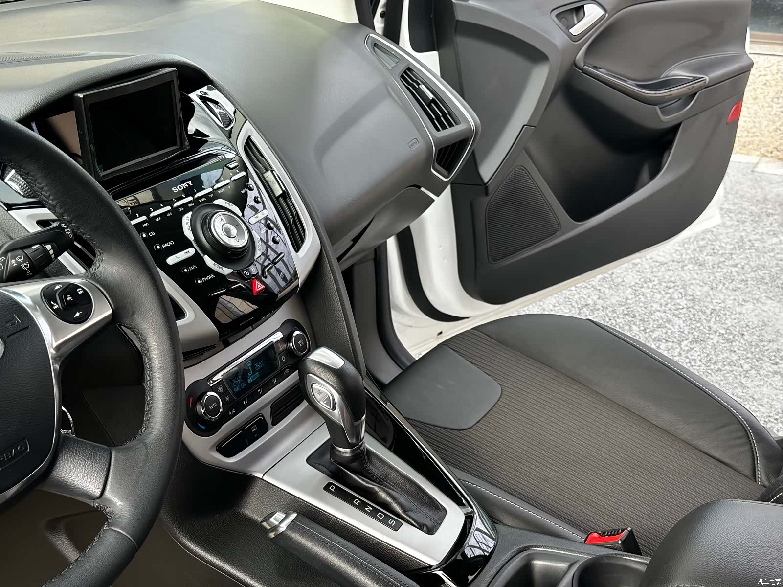Ford Focus, 2014 12