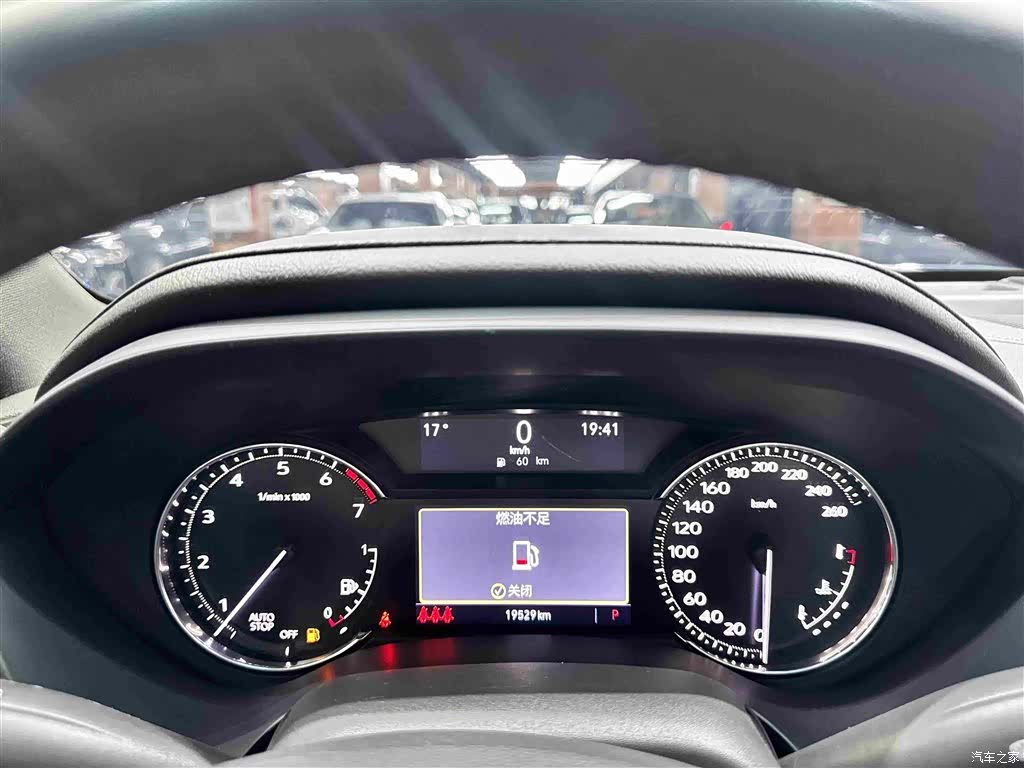Cadillac CT4, 2022 13