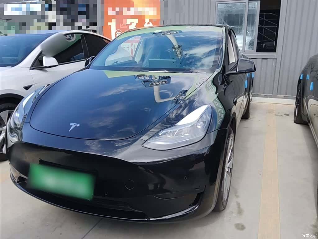 Tesla Model Y, 2023 3